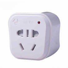 公牛 GN-901G 电源转换器插座插排 5ｘ4.8ｘ5.8cm (单位:个)