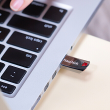 闪迪(SanDisk)16GB  USB2.0 U盘 CZ71酷晶 银灰色 全金属外壳 无惧日常碰撞