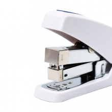 益而高（EAGLE）流线型省力订书机 加厚钉书机 办公装订书器 白色 可订50张 S5109