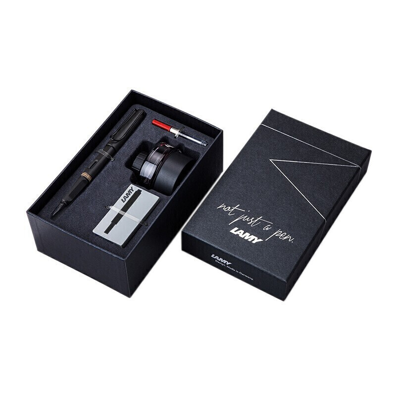 凌美(LAMY) 钢笔礼盒 safari狩猎系列 磨砂黑墨水笔+黑色墨水墨水芯商务签字笔盒装 F0.5mm