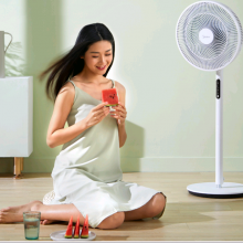 美的（Midea）电风扇家用风扇美的落地扇风随温变七叶大风量轻音节能智能遥控风扇 SAD35EC