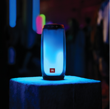 JBL PULSE4 音乐脉动四代 便携式蓝牙音箱 全面屏炫彩小音箱+低音炮 桌面音响 超长续航 防水设计 黑色