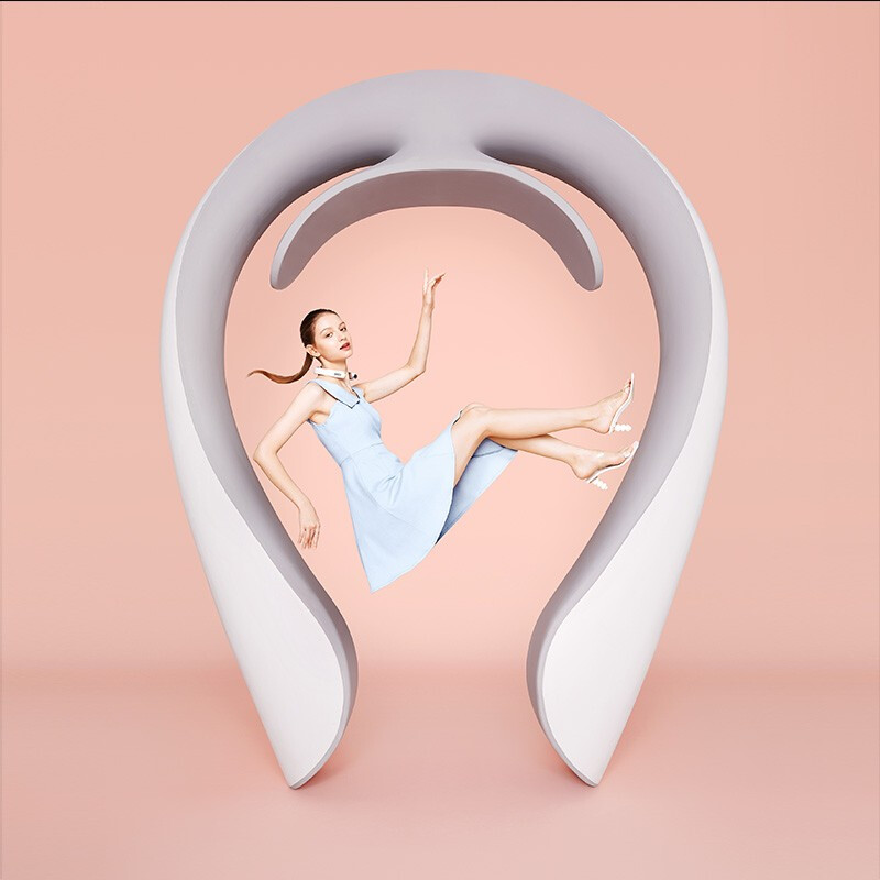 SKG 颈椎按摩器 颈部按摩仪 脖子肩颈护颈仪 热敷 电脉冲 颈椎按摩仪 全新K5