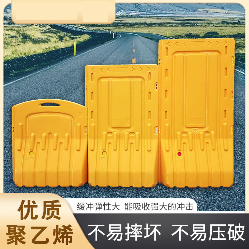 润天壹号 滚塑三孔塑料水马新料耐摔市政护栏马路隔离围挡安全防护   1.8米高   50个装