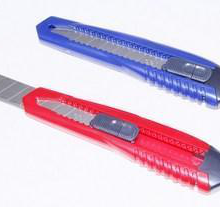 得力(deli)美工刀2004